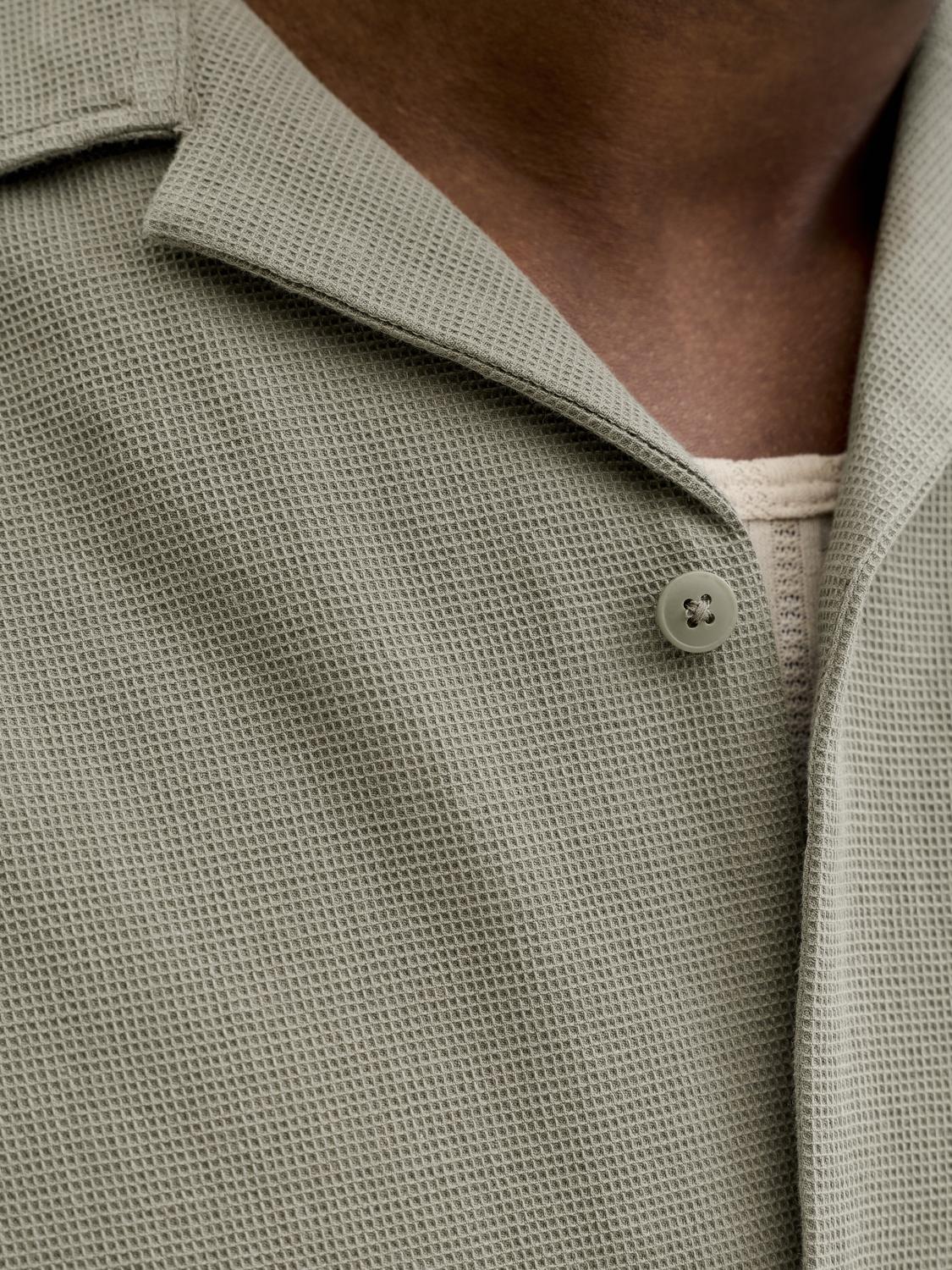 model_shot-detail
